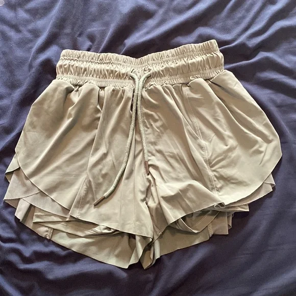 Shorts - Picture 6 of 7